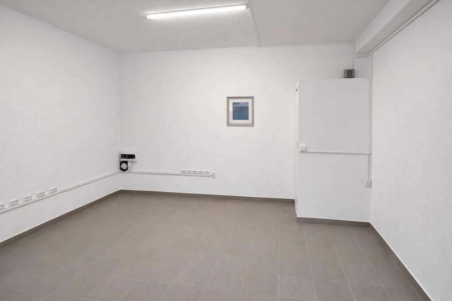 De închiriat – Garaj / Spațiu multifuncțional – 30 mp - imagine 1