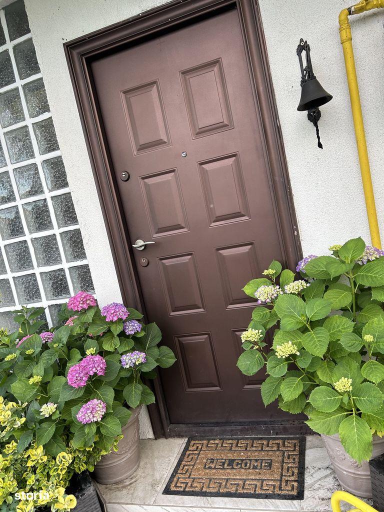 Vând casă cu ieșire directă la lac - imagine 1