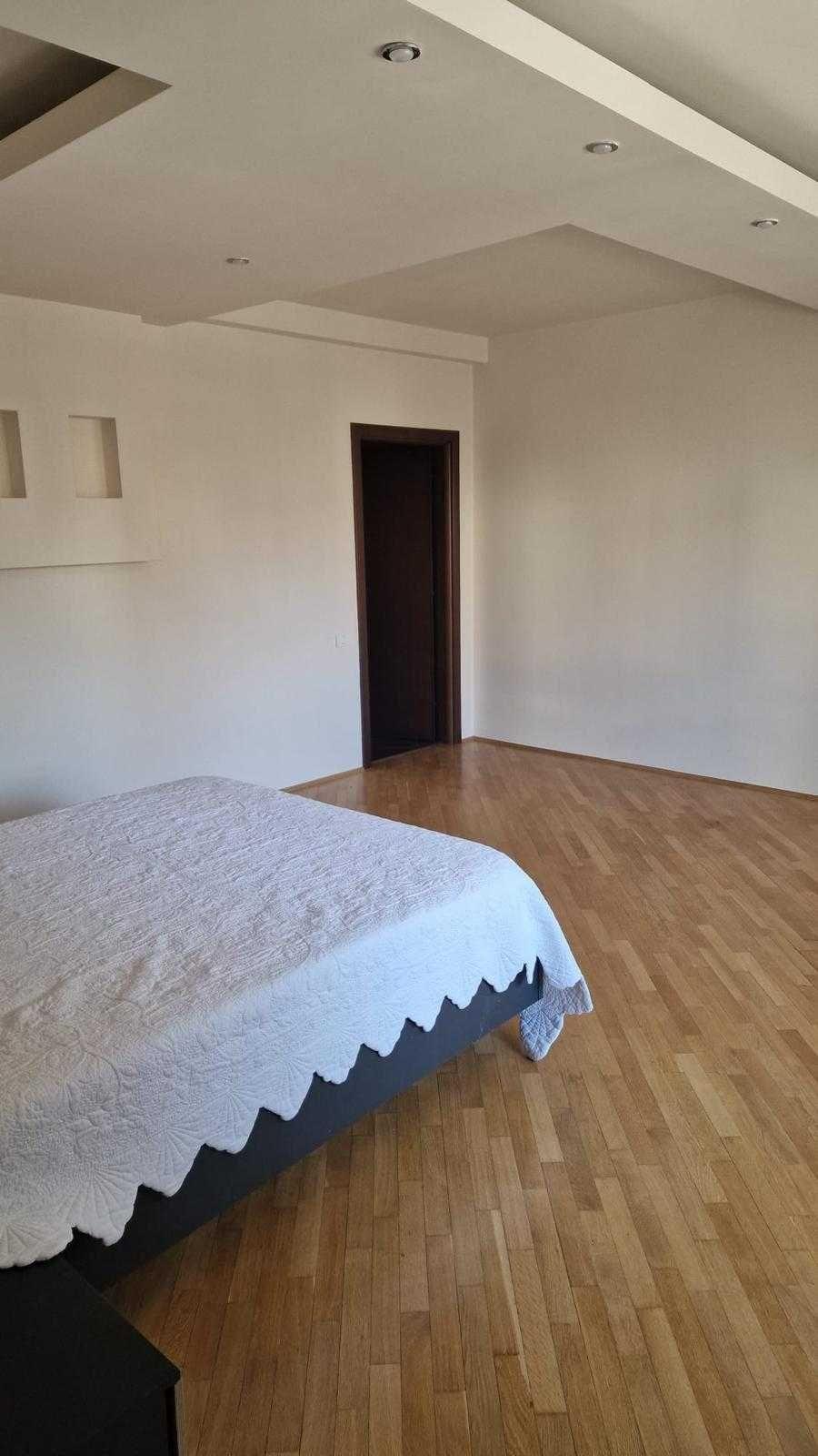 Vila spațioasă 4 camere | Iancu Nicolae | curte proprie + garaj