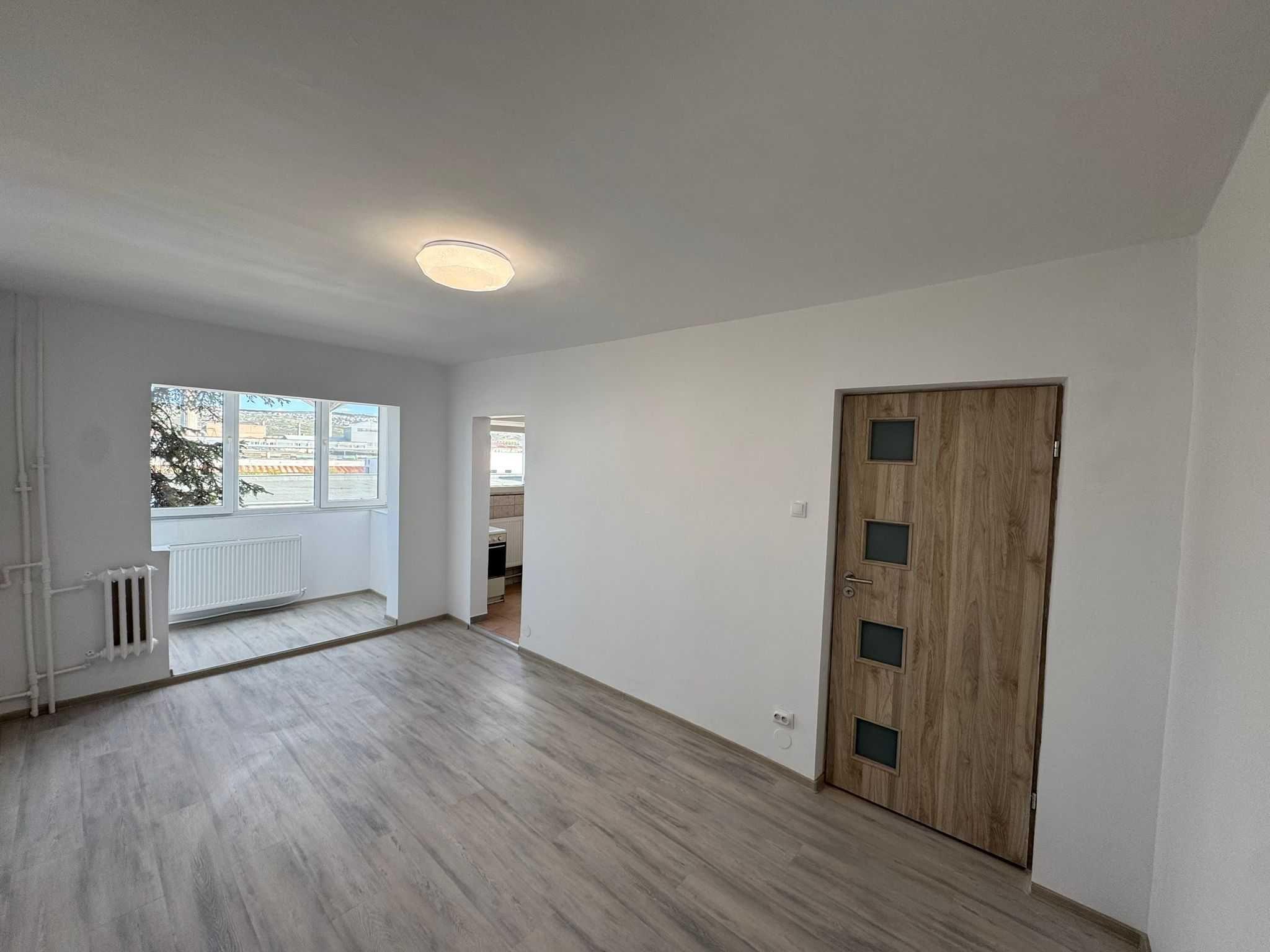 Garsoniera confort 1