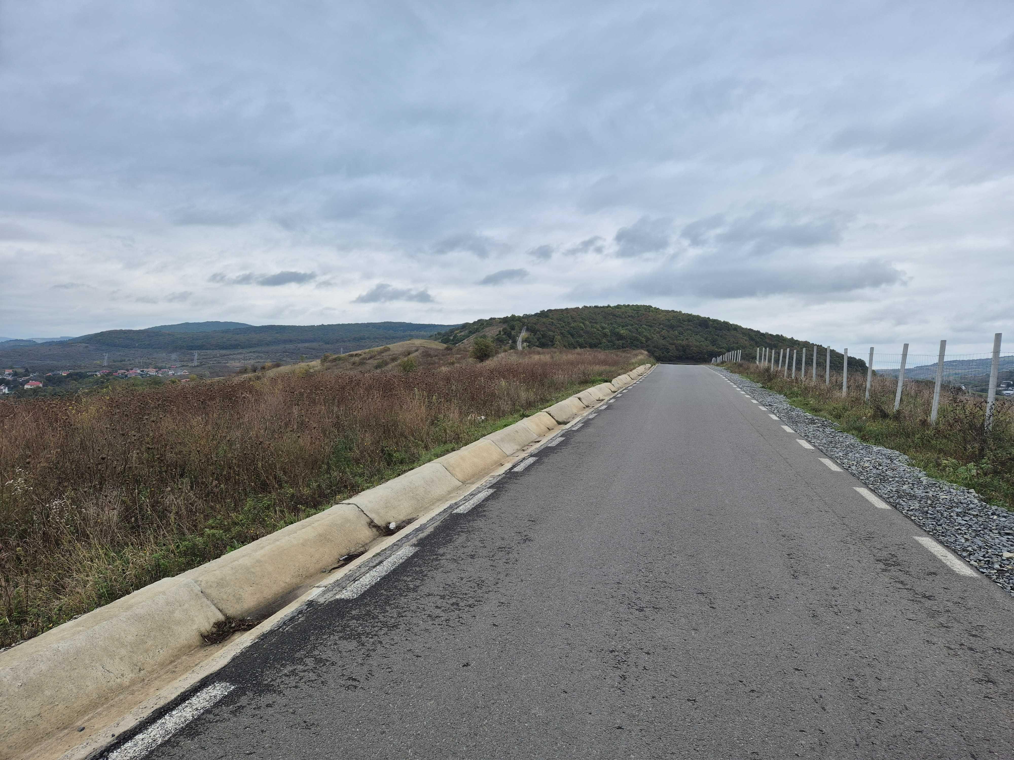 teren 600 mp, front 15 ml in Baciu / 4 terenuri max 11 630mp 18 case - imagine 1