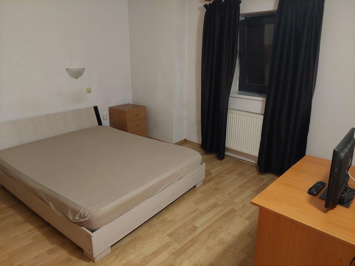 Garsoniera decomandata, centrala, AC, ultracentral , Muzeul Olteniei