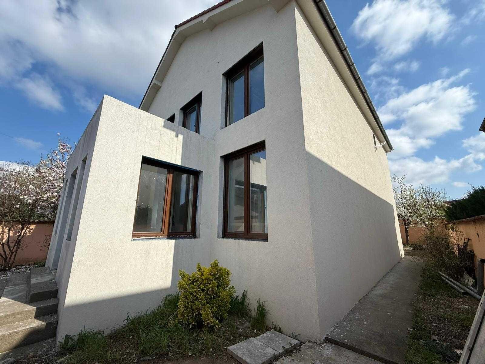 Casă spațioasă P+E în Oncea – Oradea – 220 mp – garaj – semifinisată