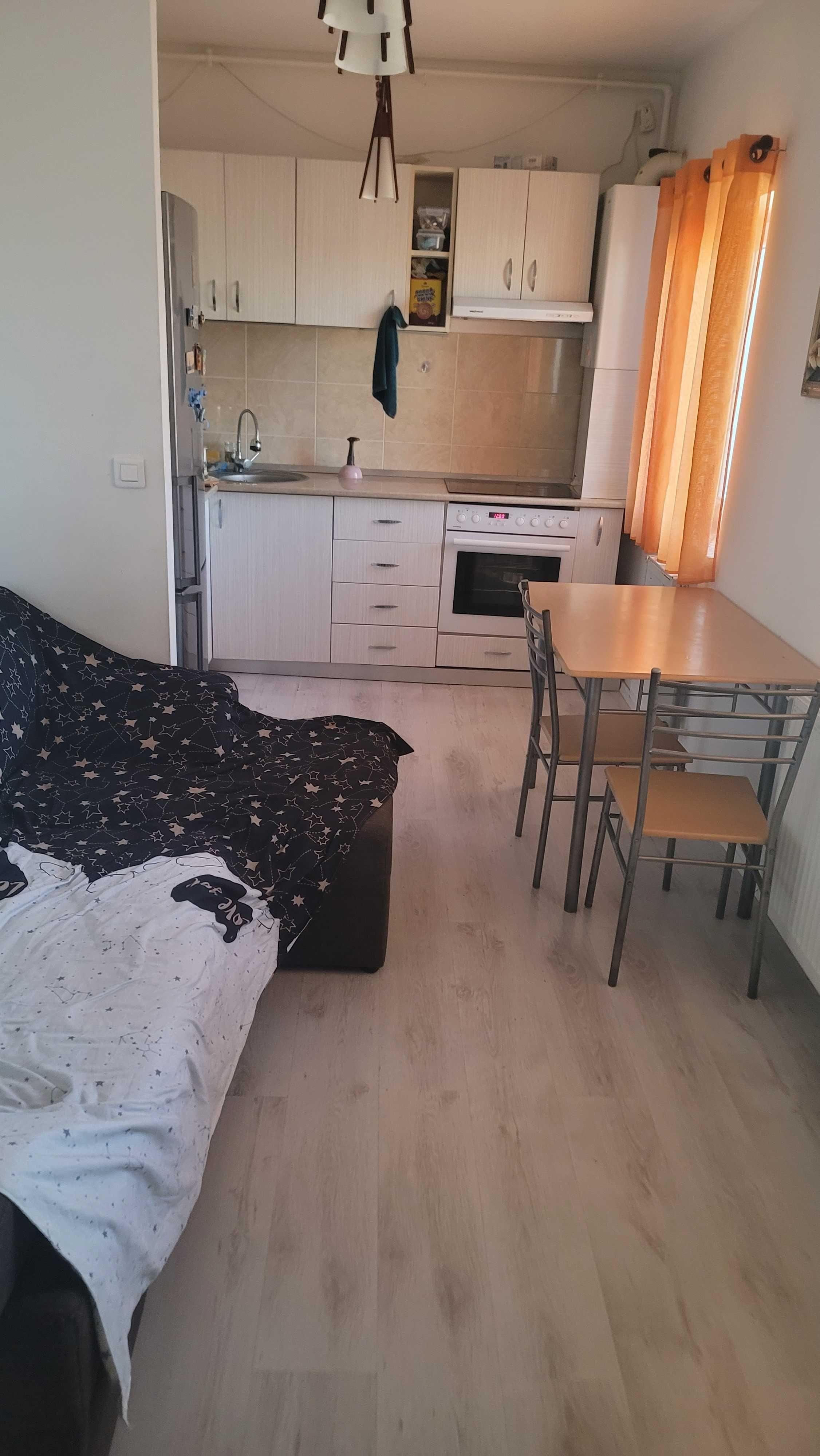 Cameră de închiriat în duplex spațios