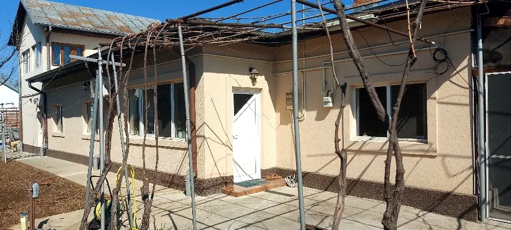 vind casa Popești Leordeni - imagine 1