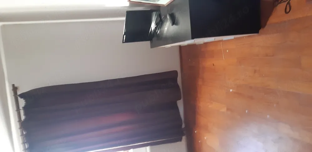 Inchiriez camera in vila - imagine 1