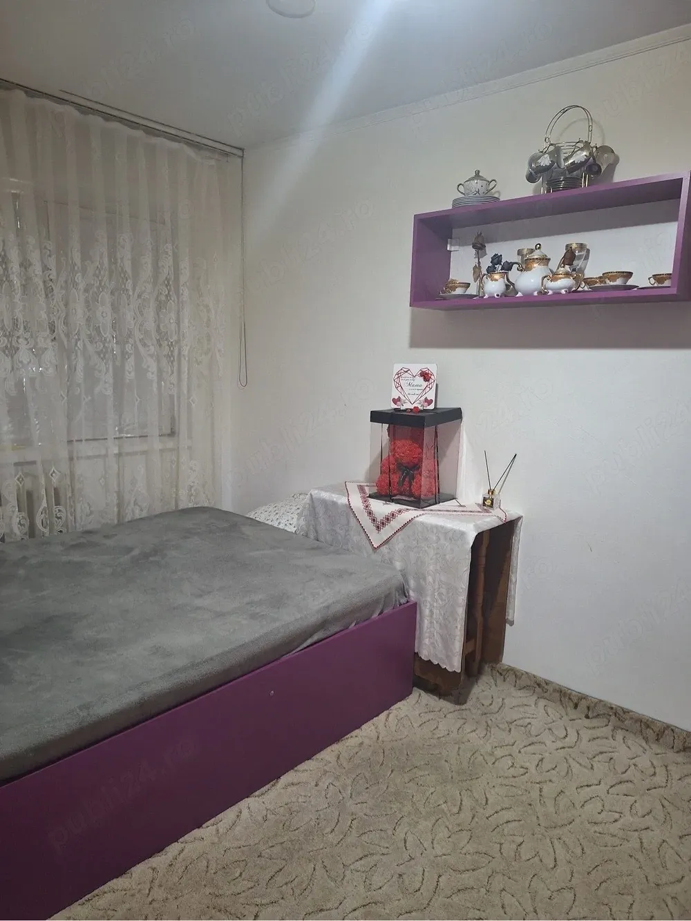 vand apartament Valea Rosie