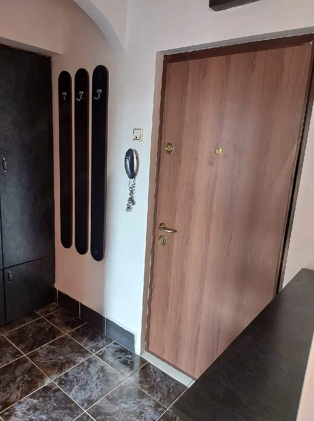 Proprietar vând apartament 2 camere Oneștilor - imagine 1