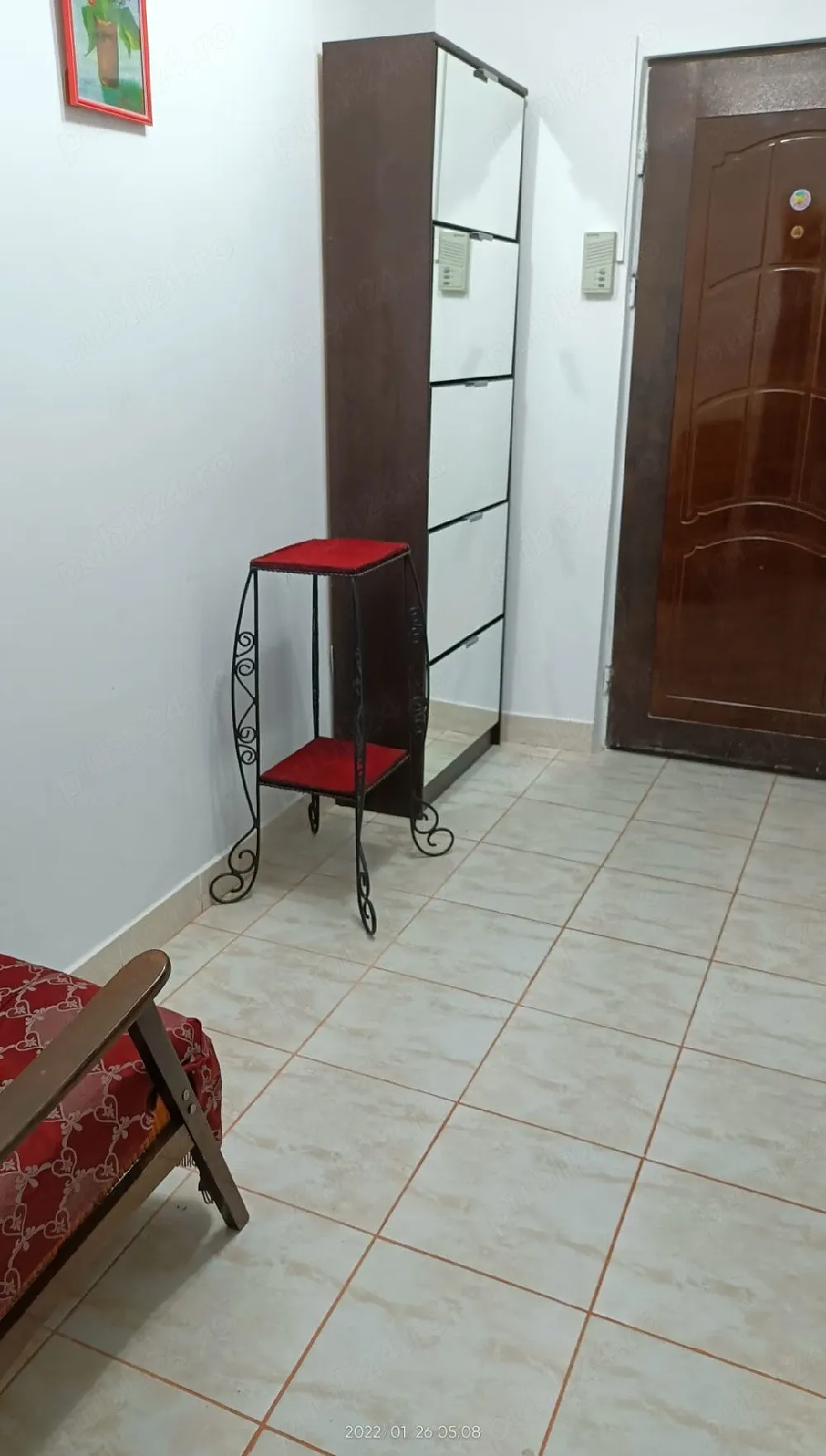 închiriez apartament 2 camere 54 mp