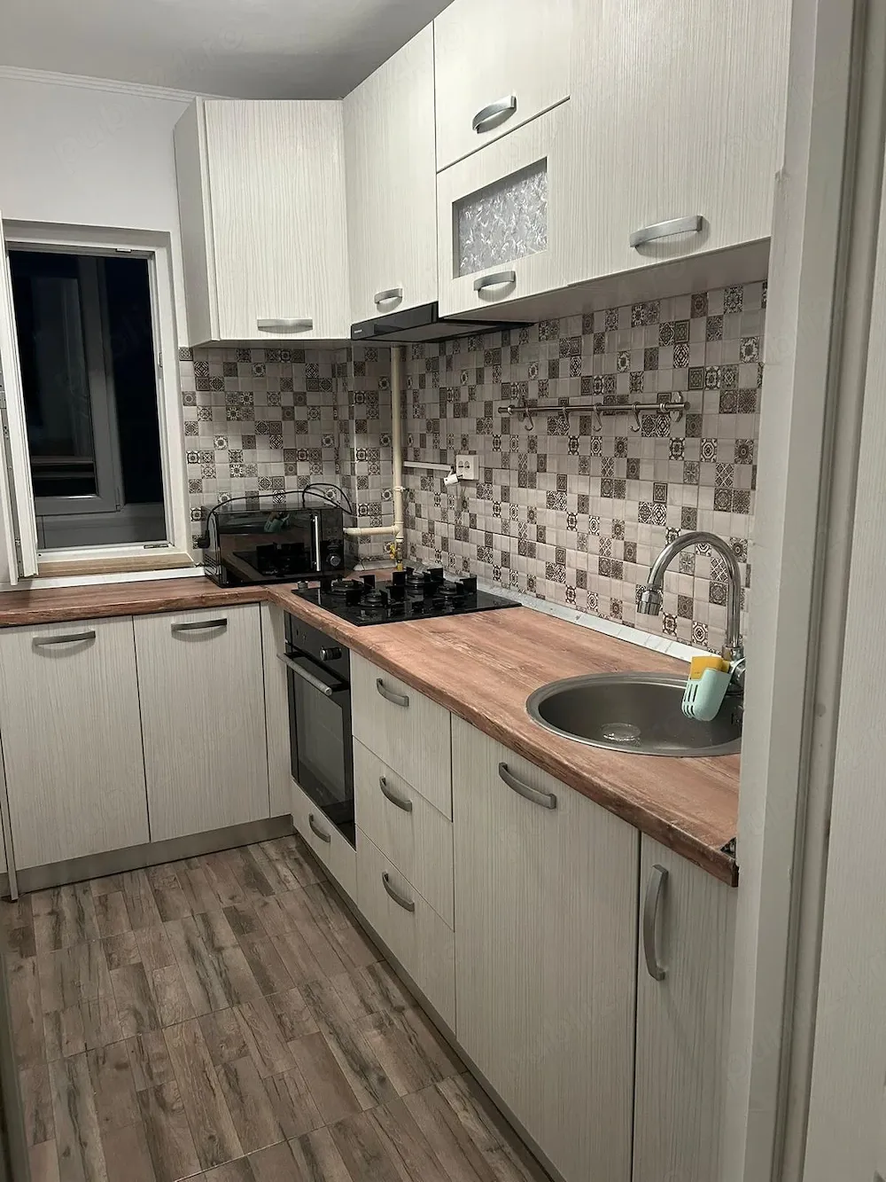 Inchiriez Garsoniera Calea Rahovei-Bârcă