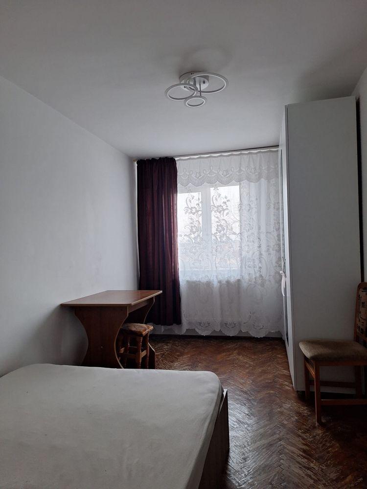 Inchiriez camera de apartament - imagine 1