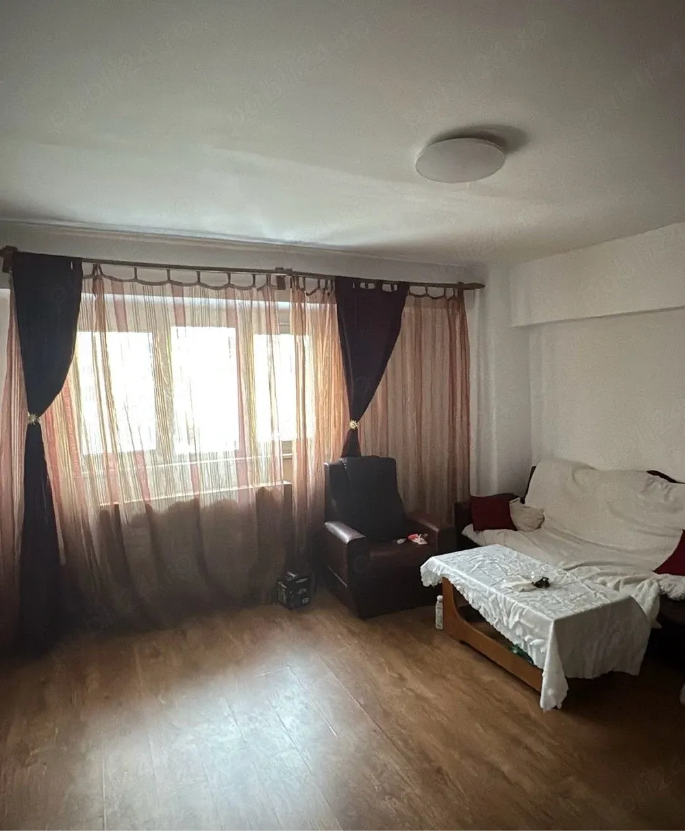 Inchiriez apartament 2 camere - Pitesti, Fratii Golesti