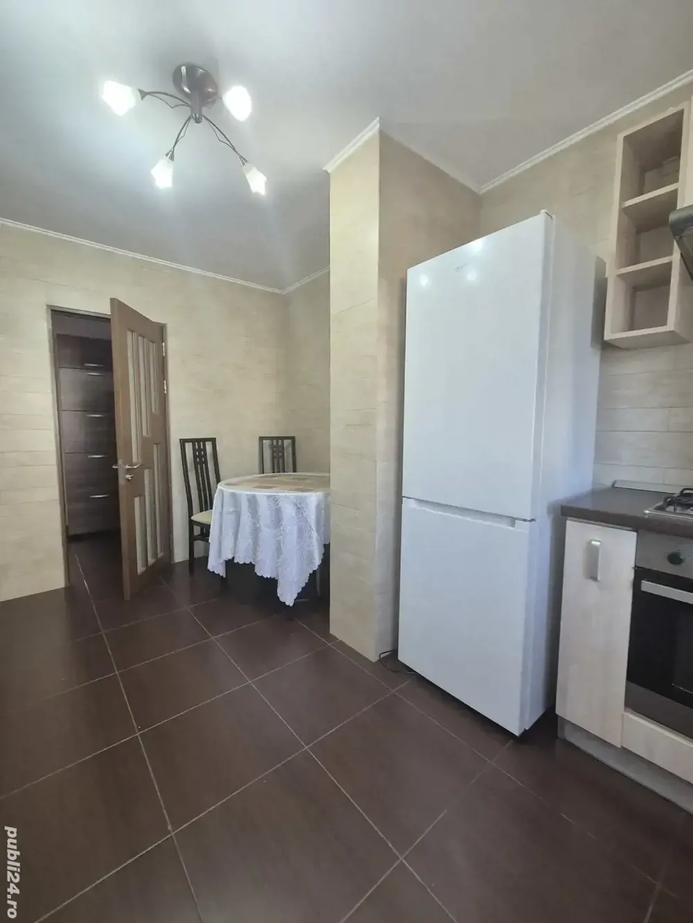 Inchiriez apartament 3 camere, Pitesti - Popa Sapca