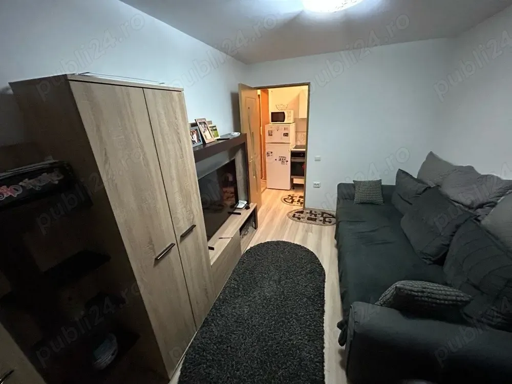 Vând Garsonieră in Fața Pieței in Războieni - imagine 1