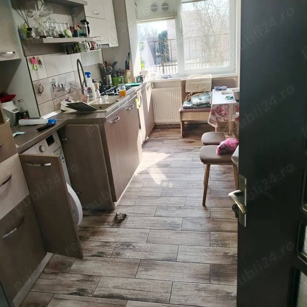 Apartament 2 camere decomandat Trivale   etaj 1   renovat   centrală   lângă Școala 13   71.900