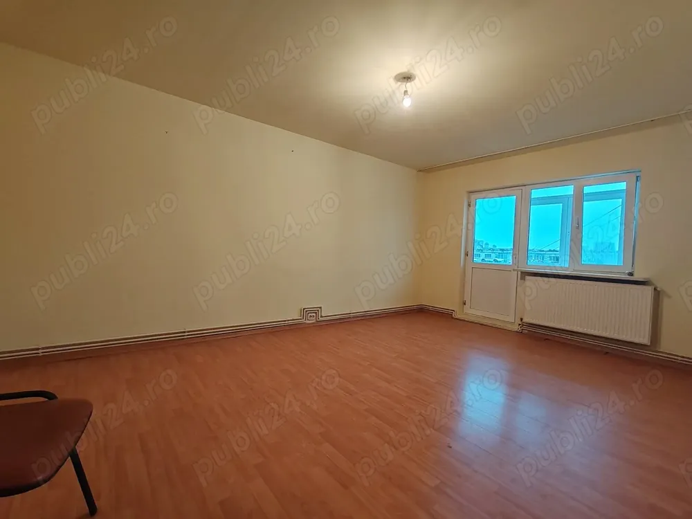 Apartament 3  camere Exercițiu, 2 balcoane, fond 1986,centrala termica