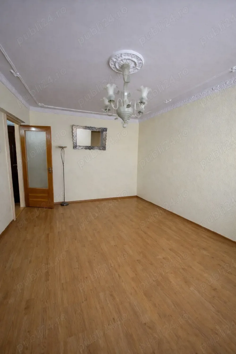Apartament 2 camere, decomandat - Prundu