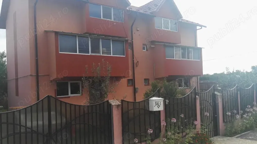 Duplex de vânzare Bascov