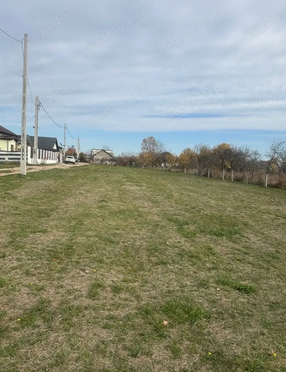 Vând teren intravilan 1000 mp com. Moșoaia sat Hințești