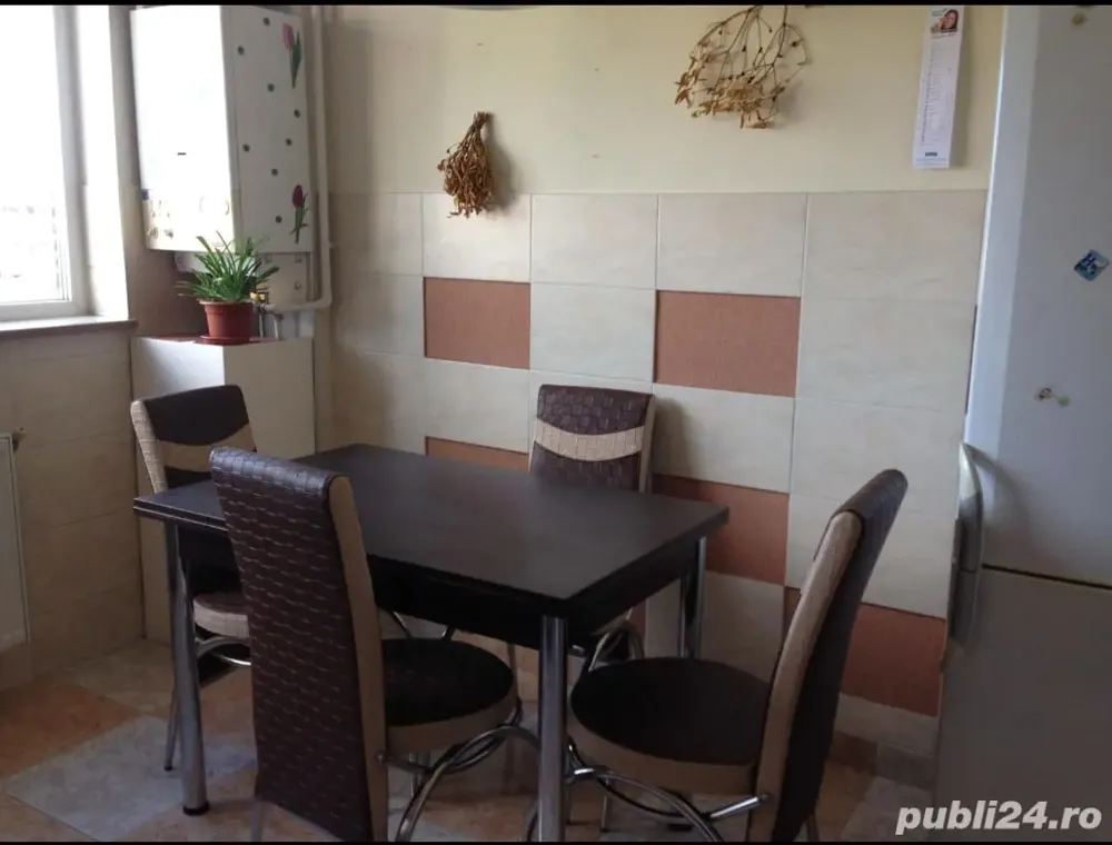 Apartament de închiriat - imagine 1