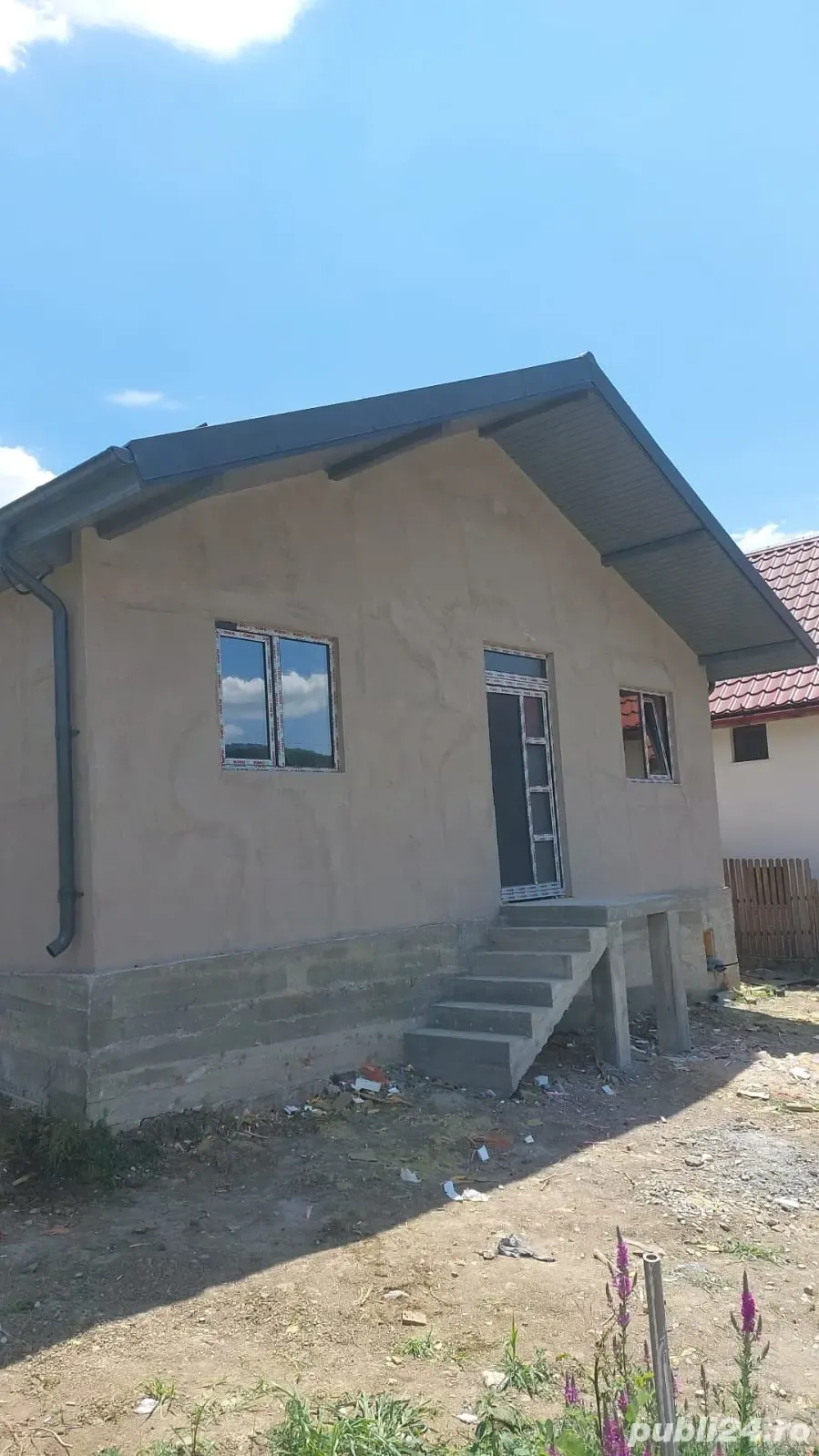 Vând casă in Vladesti 3 camere