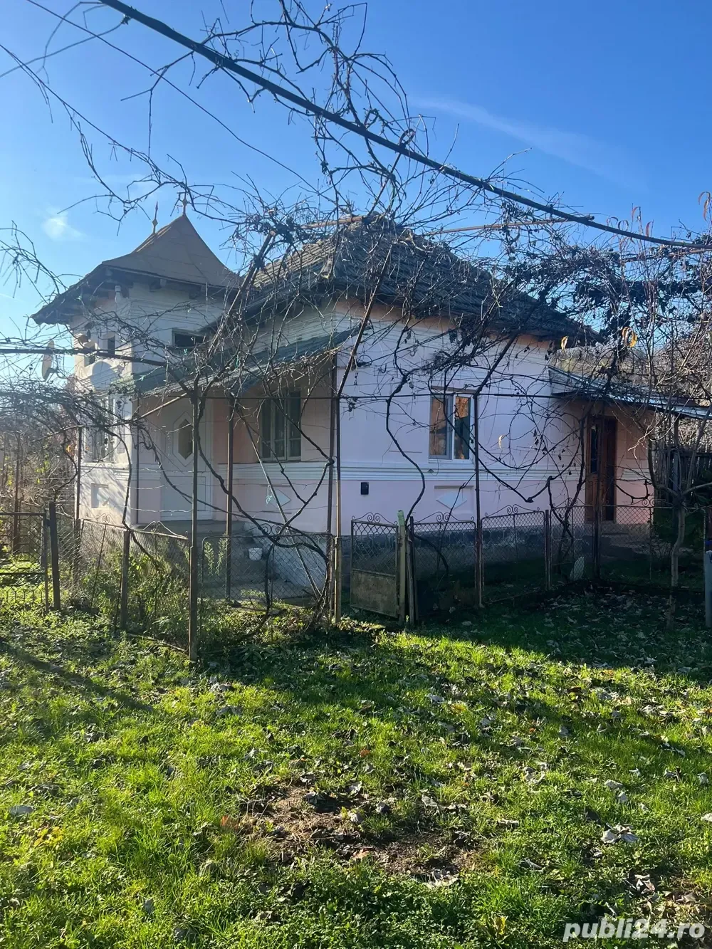 Vând casă in com Nicolae Bălcescu(Vâlcea)
