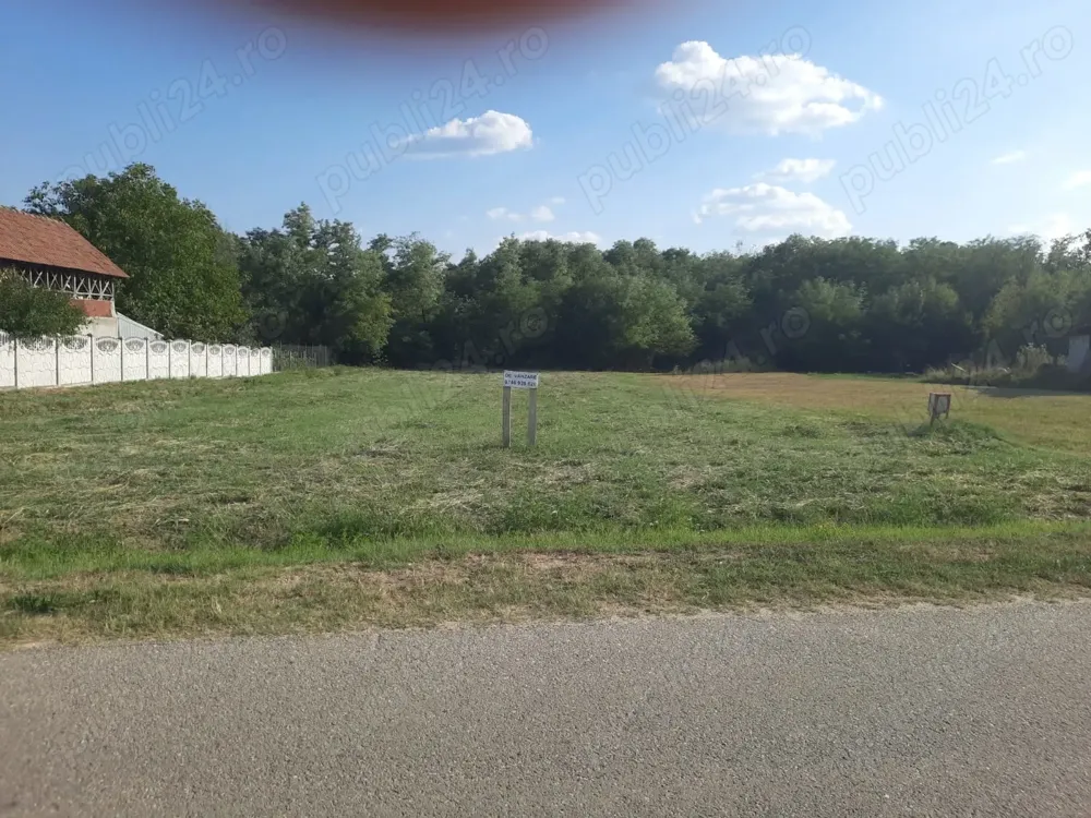 Teren intravilan 2600 mp cu toate utilitatile la strada Babeni Valcea