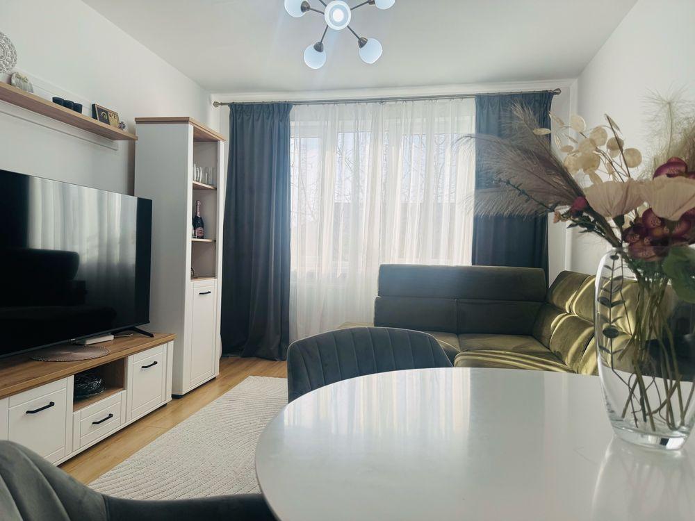 Apartament 3 camere, 2 bai - imagine 1