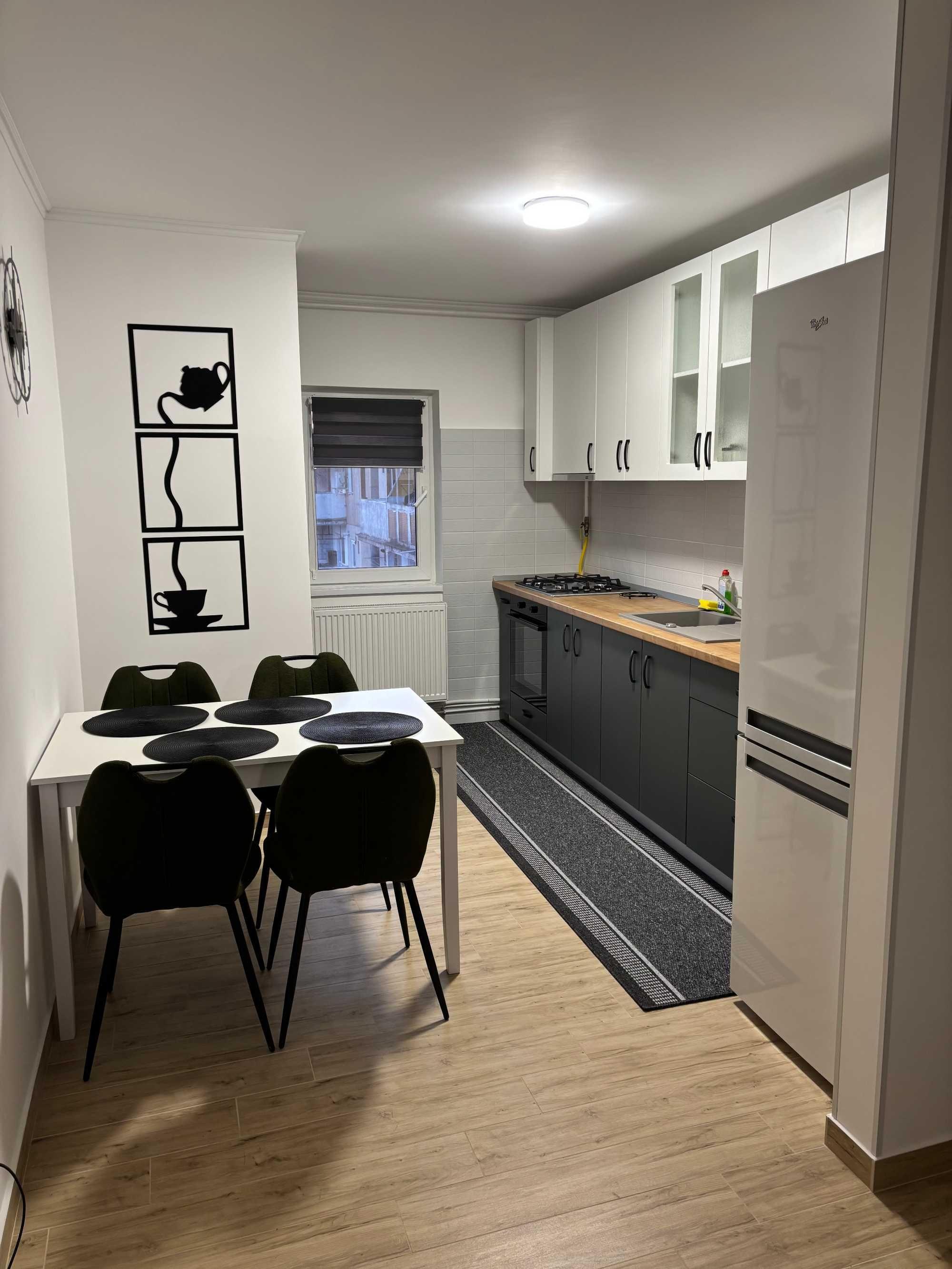 Inchiriez apartament 3 camere, hortensiei(optional, garaj sub bloc)