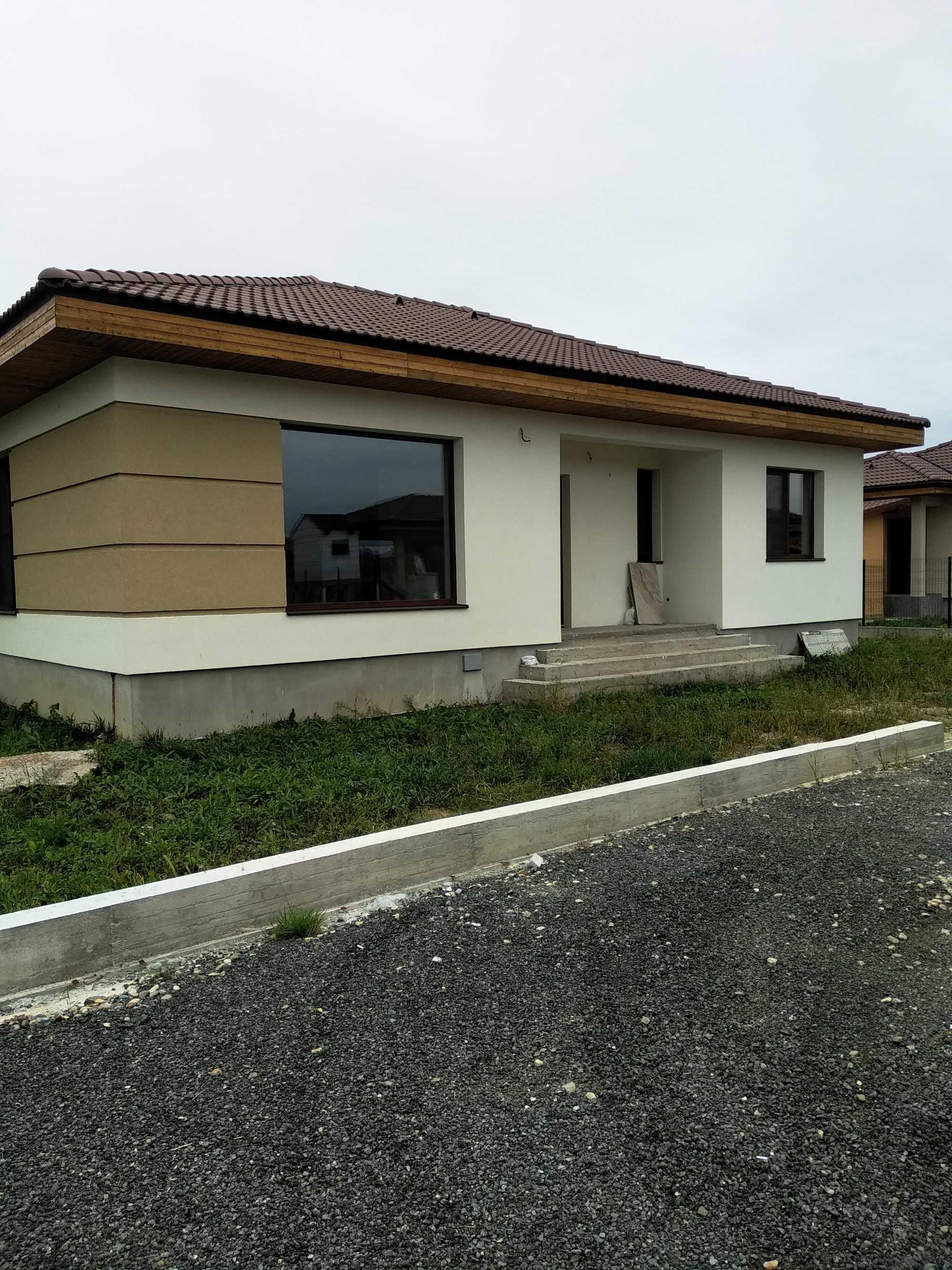 De vanzare casa finisata 4 camere stil mediteranean sat Sasar - imagine 1