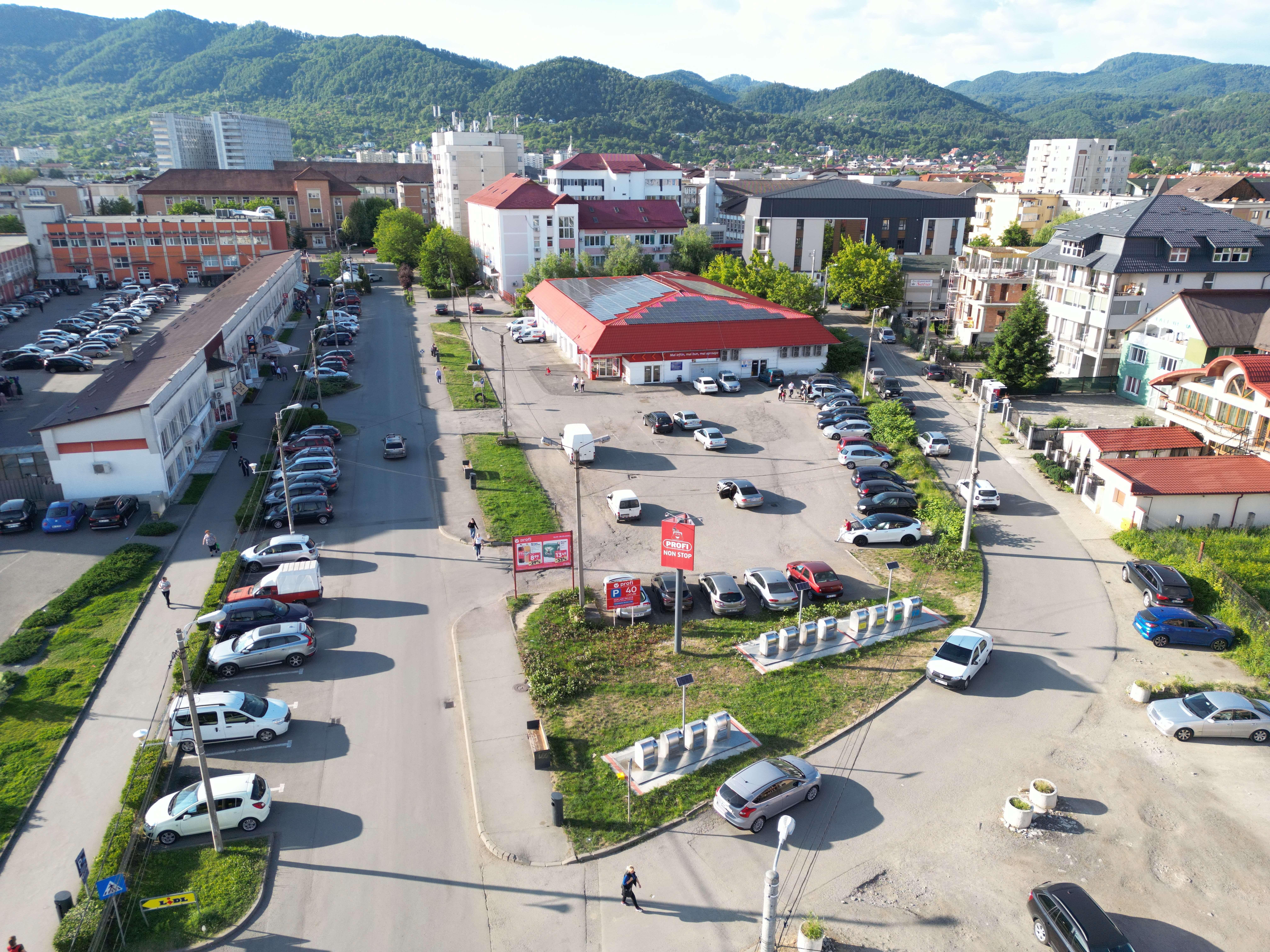 Cladire comerciala cu parcare proprie de vanzare in Baia Mare - imagine 1