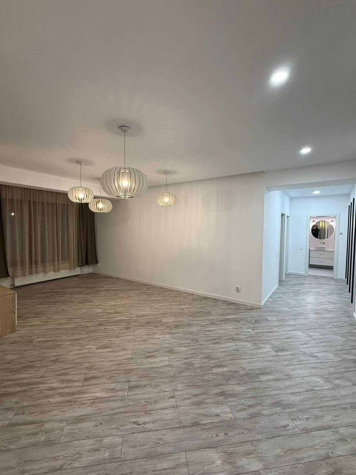 Apartament de vânzare central Rm Valcea (ideal birouri) - imagine 1