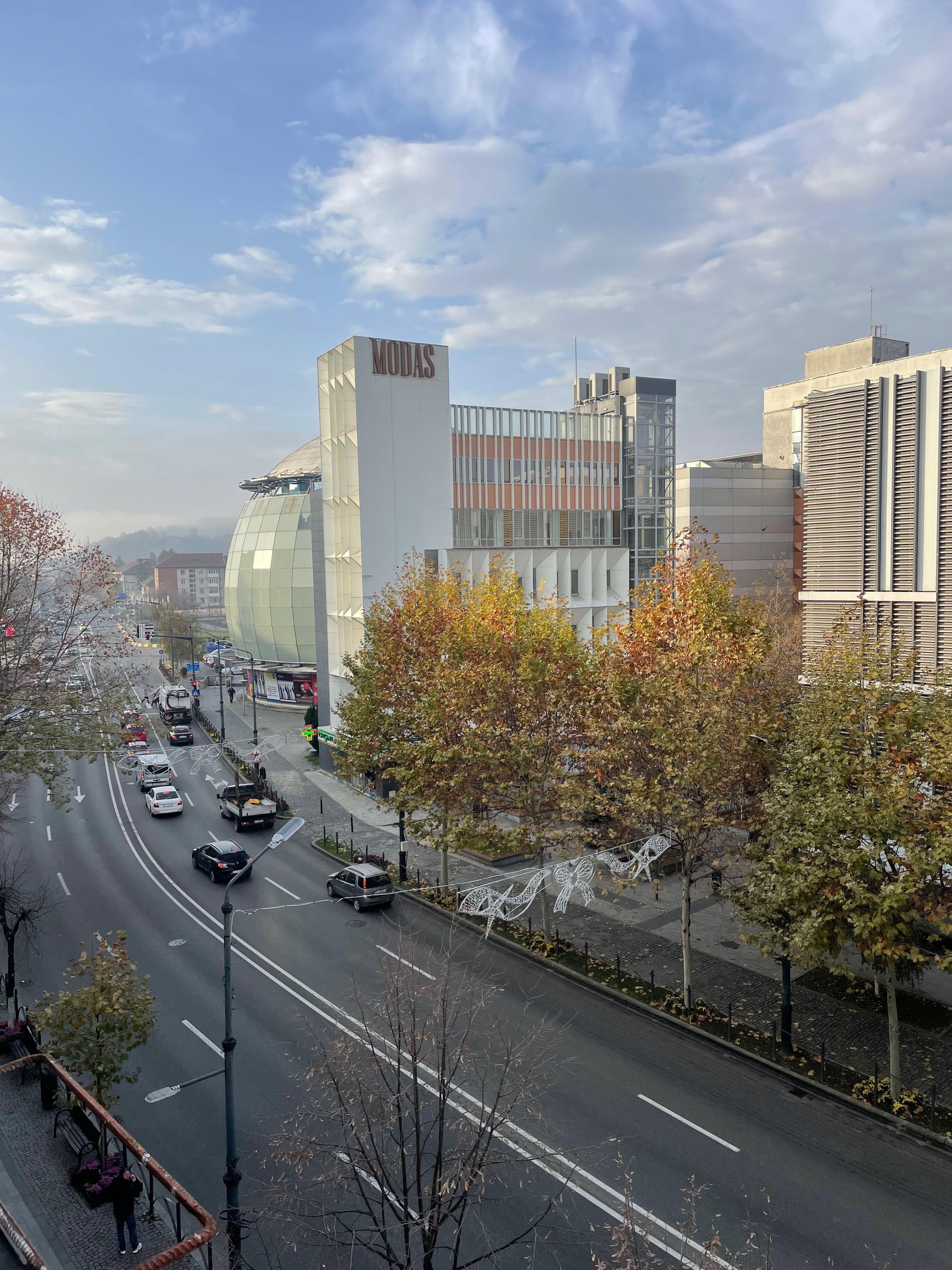 Apartament 2 camere zona centrala - imagine 1