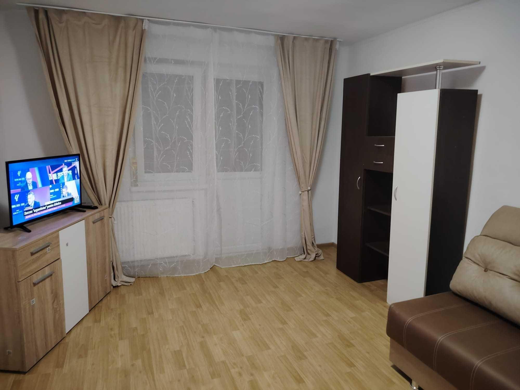 Proprietar , inchiriez pe termen lung apartament 2 camere