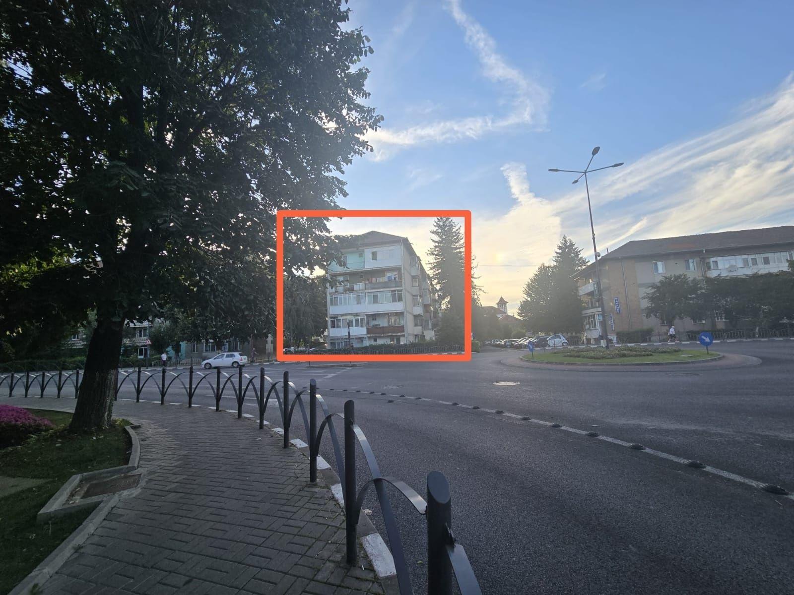 Apartament 2 camere, decomandat, 53 mp, zona 1 Mai - imagine 1