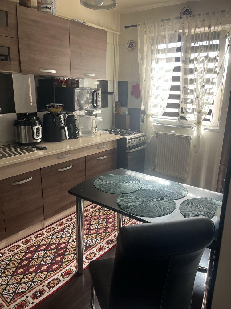 Vanzare apartament 2camere,mobilat si utilat, zona Nord