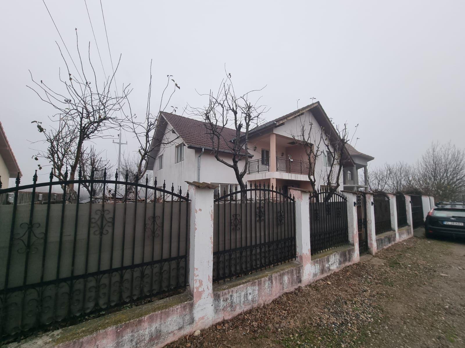 Casă P+M la 7 km de Rm  VÂLCEA Bujoreni-Olteni, 210 mp utili, garaj - imagine 1