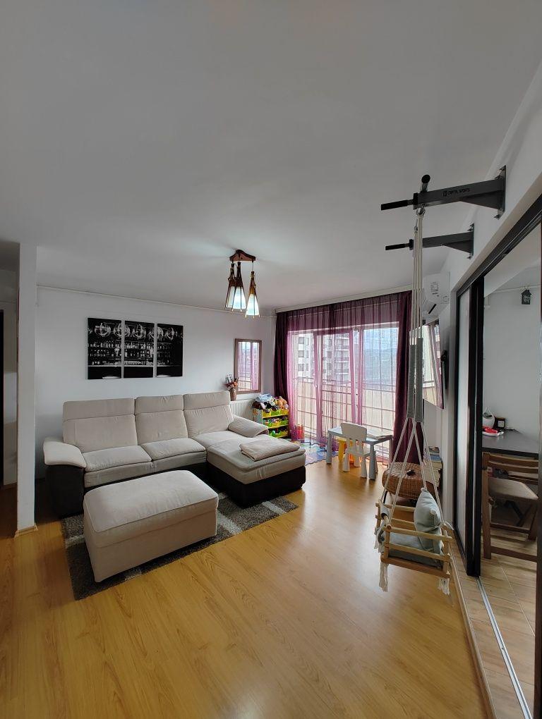 Persoana fizica vand apartament cu 2 camere mobilate & utilate lângă RIVUS – Piața 1 Mai - imagine 1