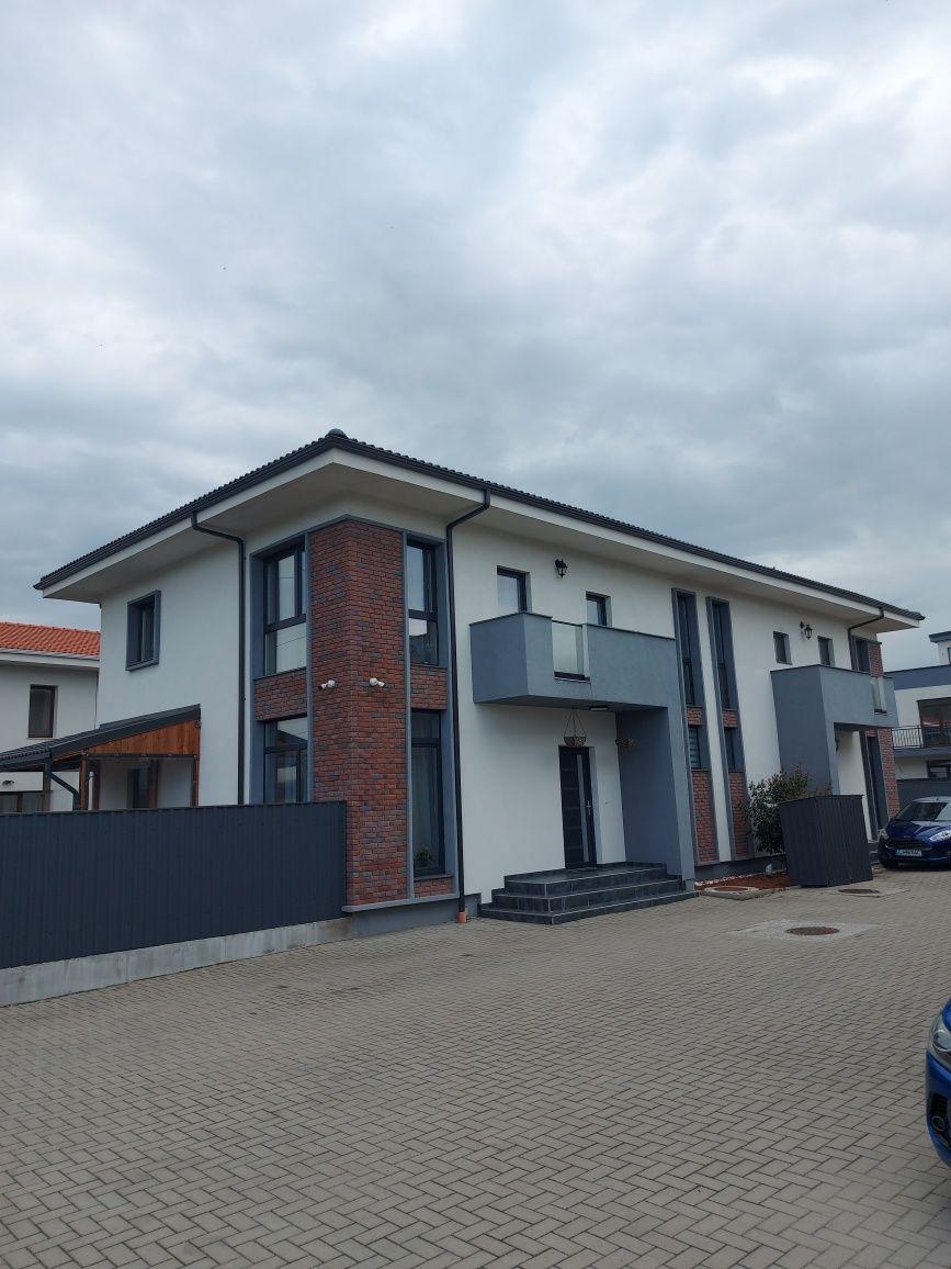 Persoană fizica !!!vand  Duplex  finisat mobilat LUX pe strada Iazului - imagine 1