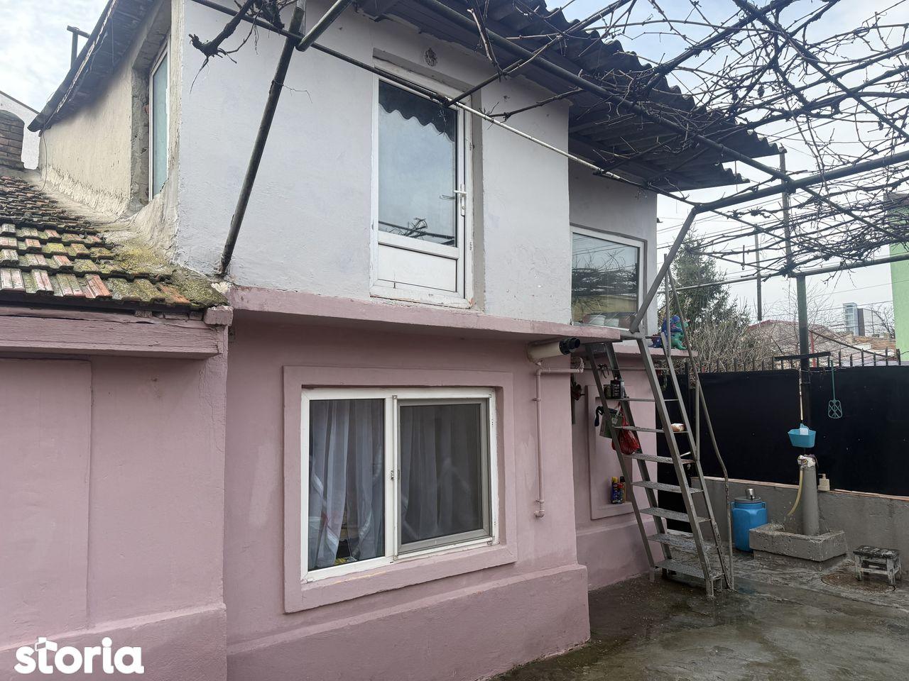 Casa cu 4 camere si teren 100 mp, curte  pt masina și acces asfaltat - imagine 1