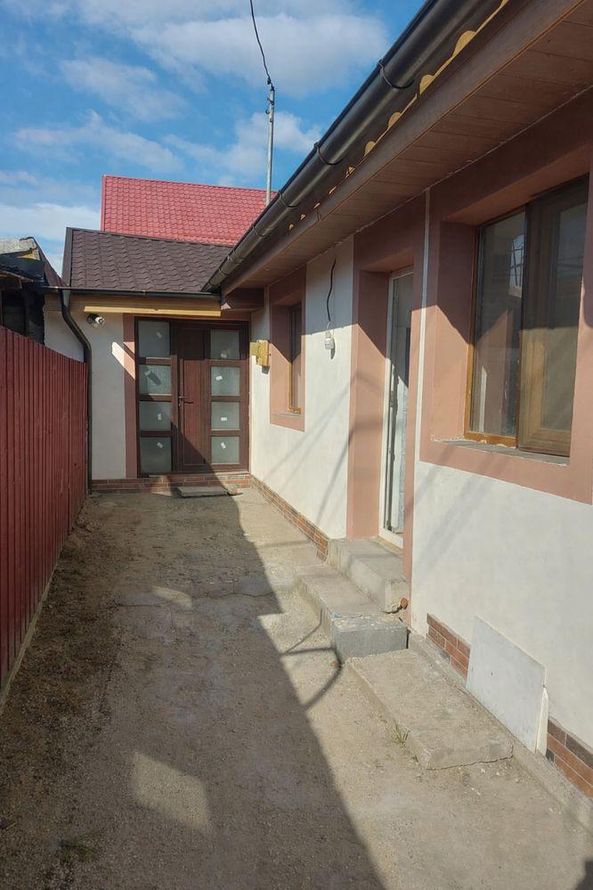 Casă renovată recent aproape de Promenada Mall