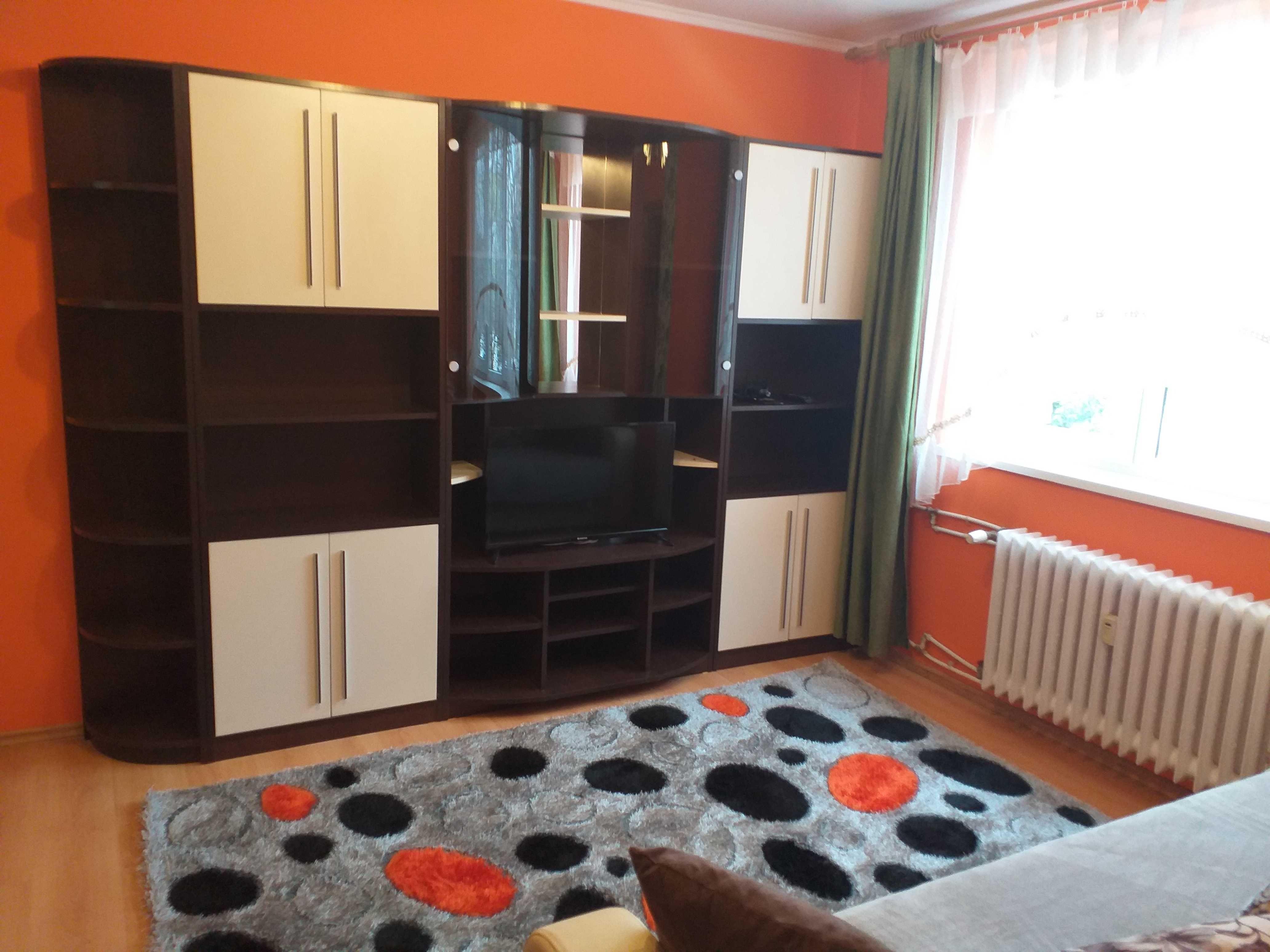 Inchiriez apartament 3 camere Rogerius - imagine 1