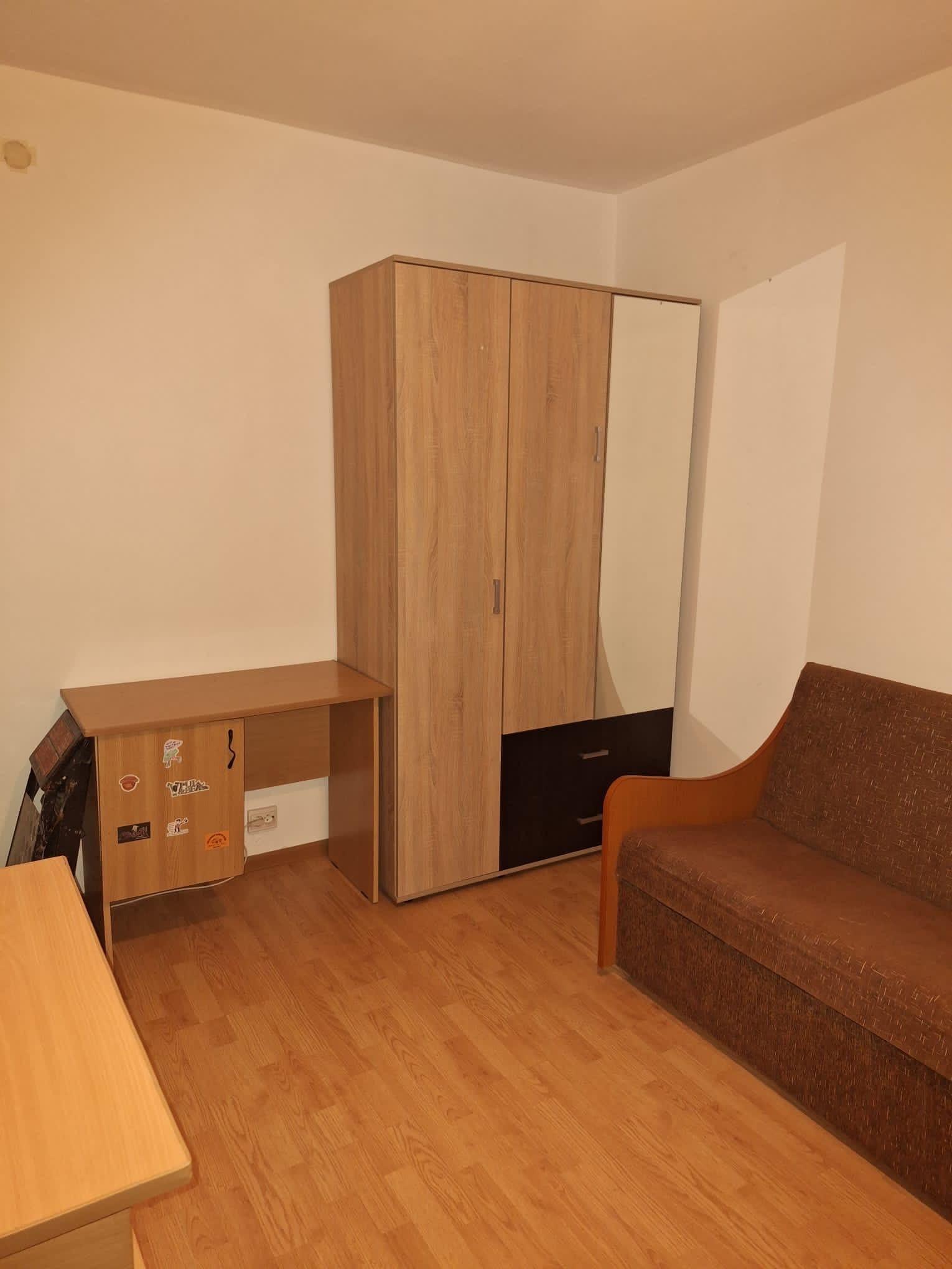 Garsoniera zona Auchan Titan