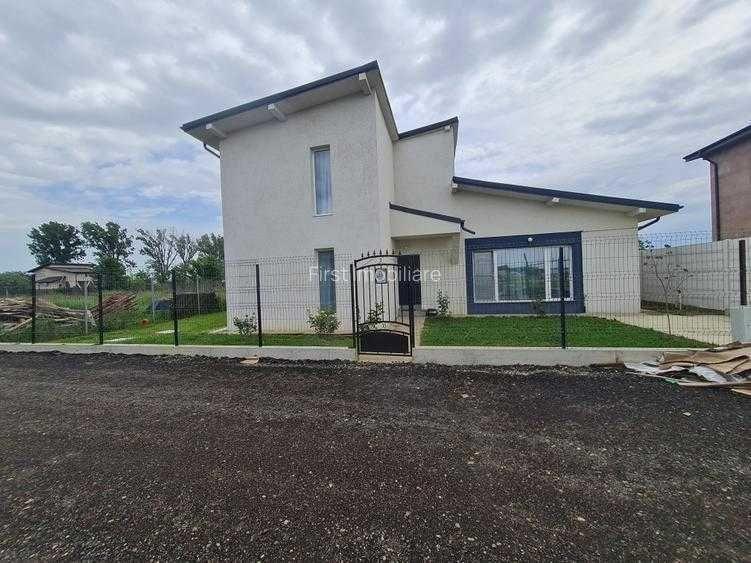 Vila individuala cu 5 camere,2 bai,curte 500 mp,incalzire pardoseala