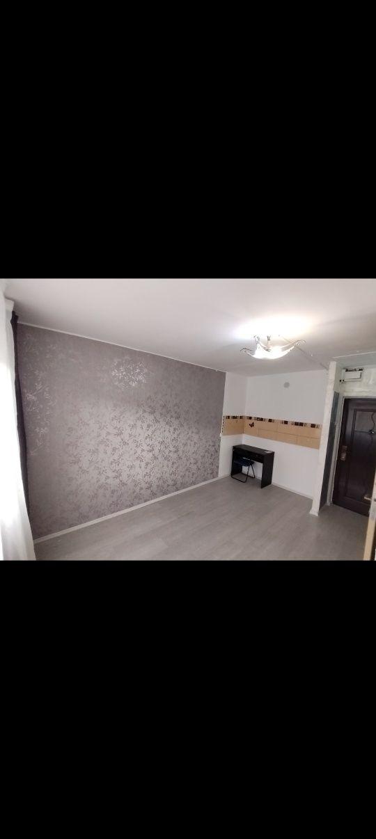 Proprietar vand garsoniera 17m et3