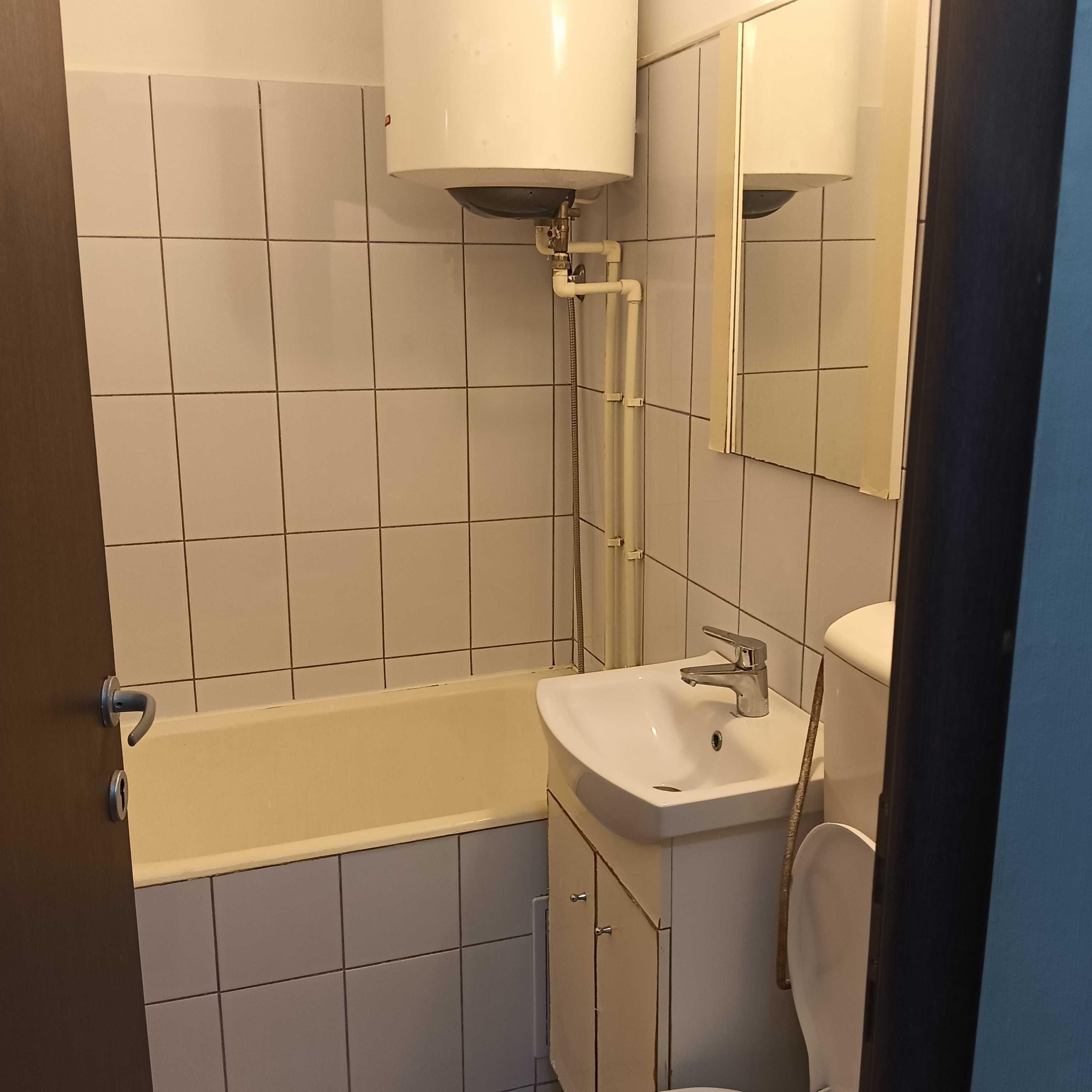 Vând garsonieră 25 mp bl. M7 , Galata etaj 3 4 pe colt, izolație exterioara