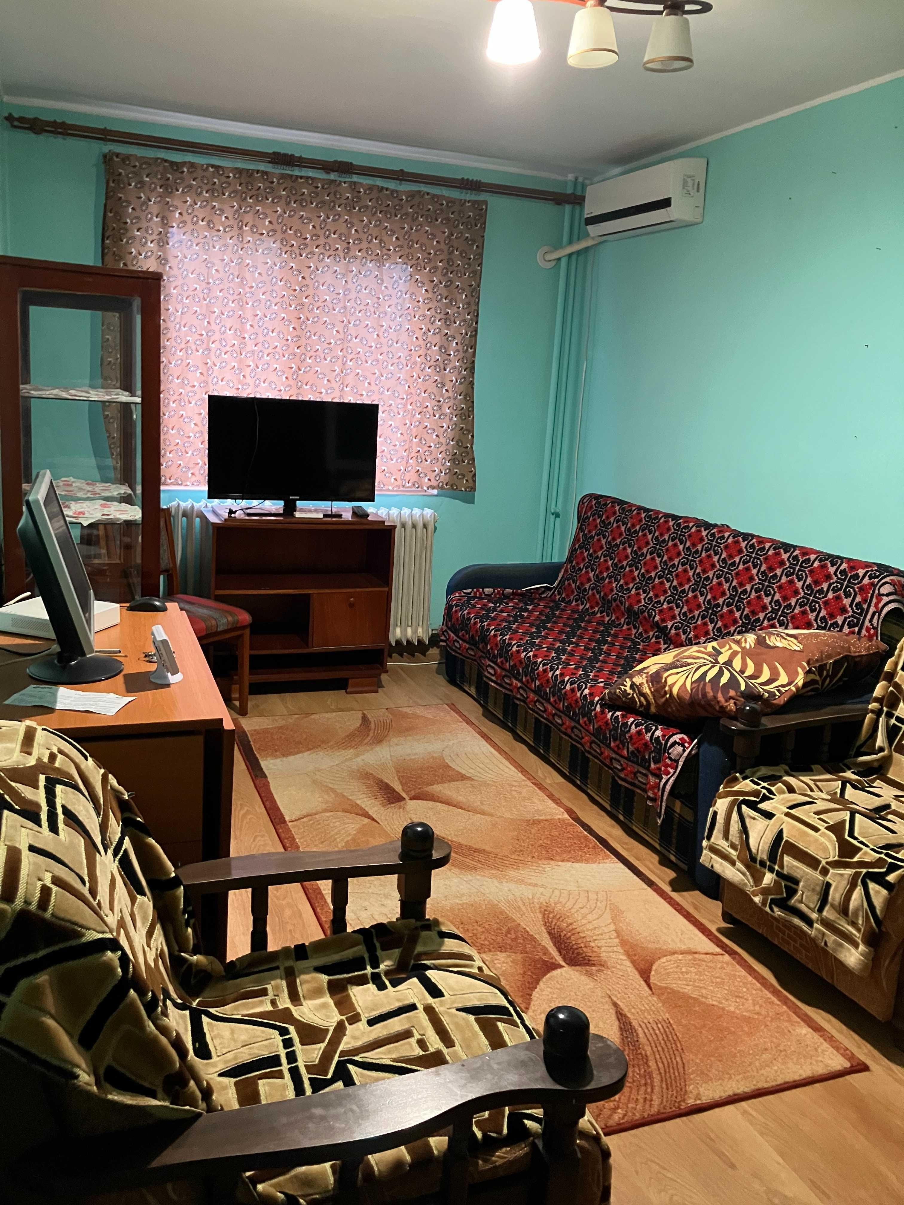 Pers fizica vand apartament 2 camere Podu Ros - imagine 1