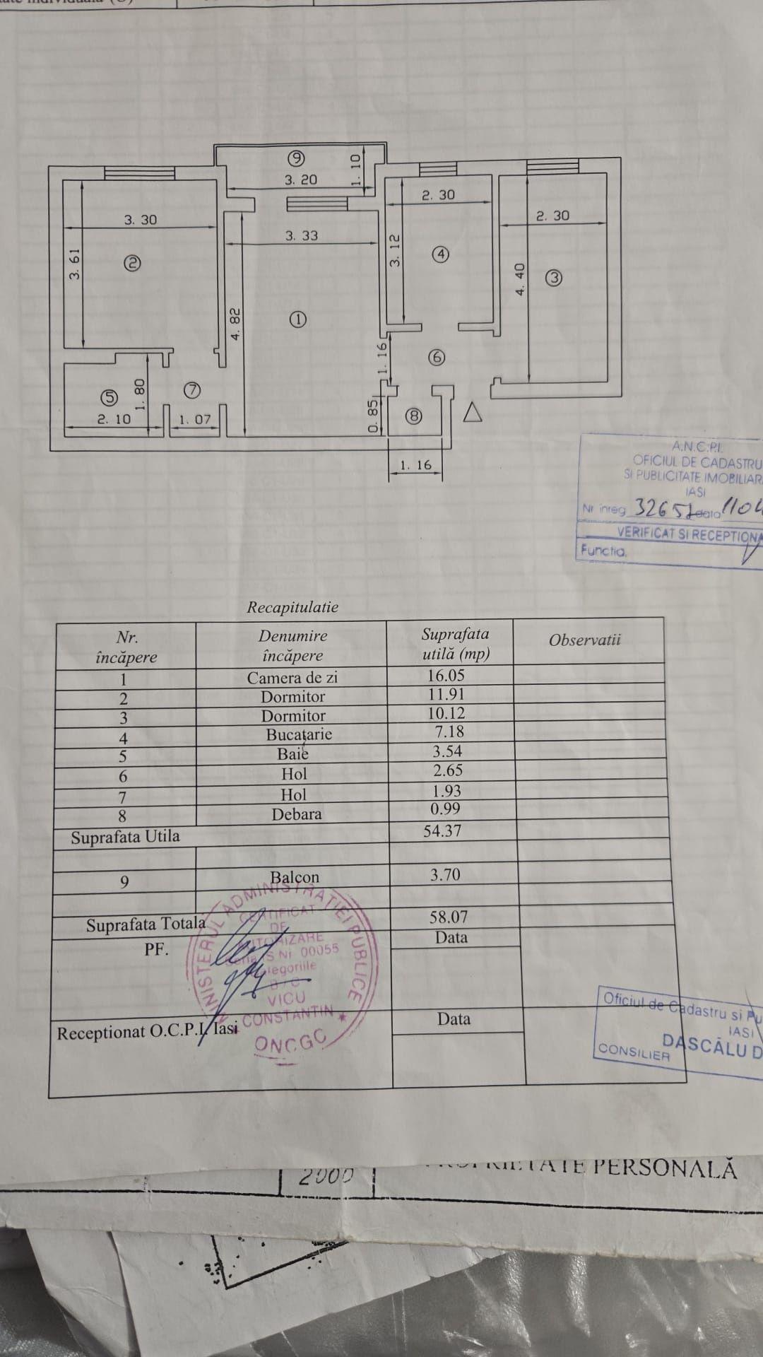 Apartament 3 camere Semidecomandat