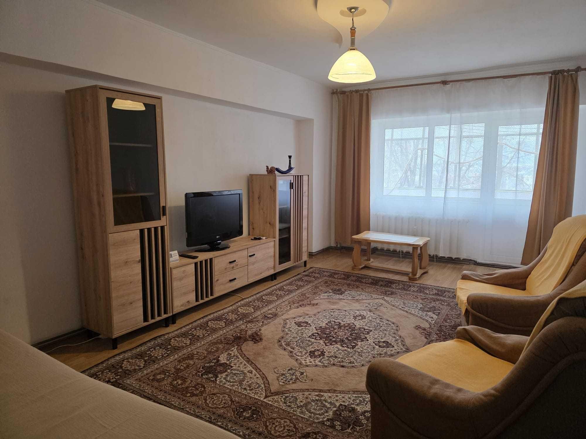 Inchiriez apartament 2 camere Nicolina - CUG
