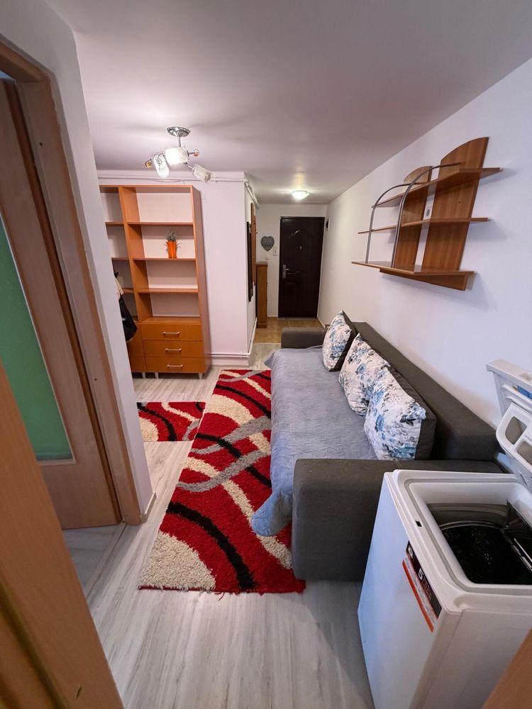 Apartament 2 camere semidecomandat